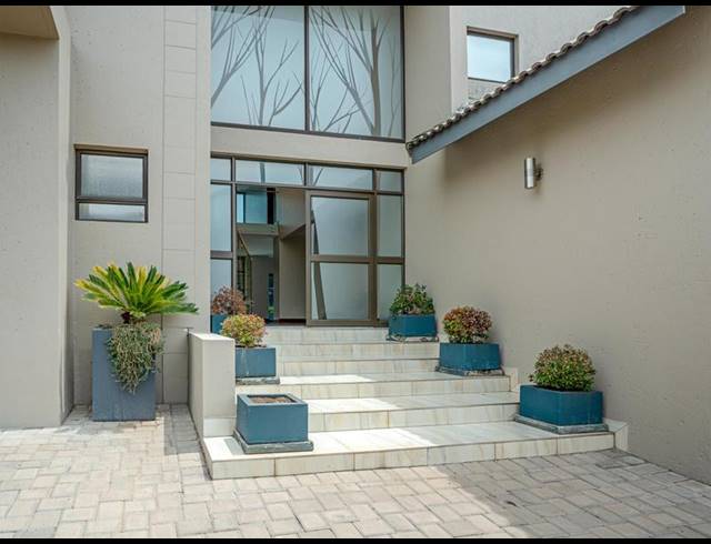 4 BEDROOM HOUSE FOR SALE IN COUNTRY VIEW ESTATE